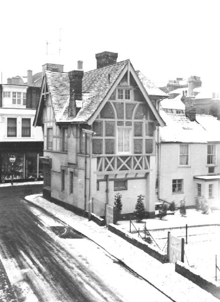 HobsonCourtSidney/jpg        