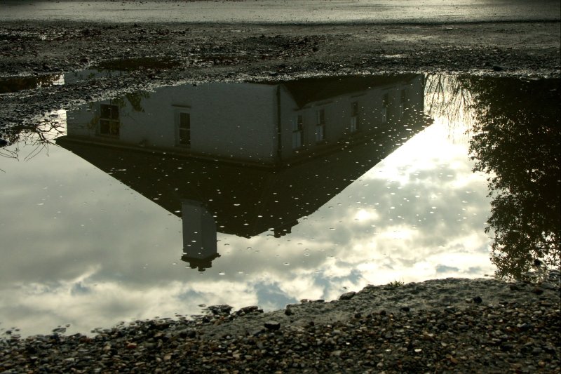 26HouseReflect/jpg